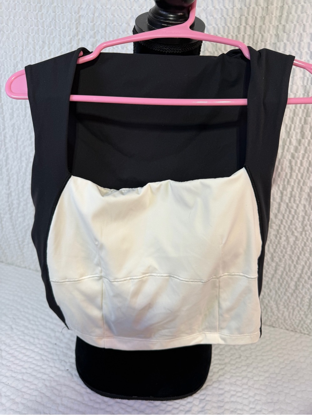 CALIA by Carrie Underwood Black and Cream Colorblock Sports Bra Top